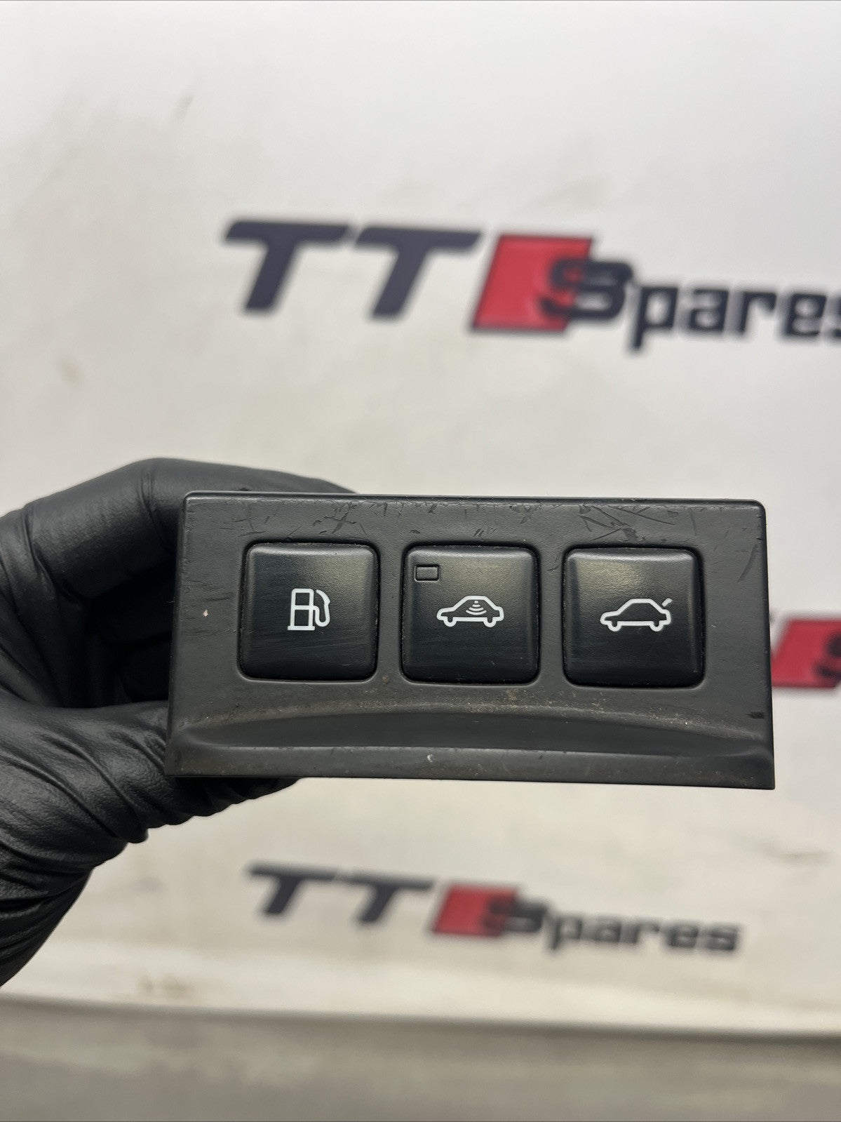 AUDI TT MK1 8N FUEL FLAP BOOT RELEASE SWITCHES WARRANTY 8n0962101