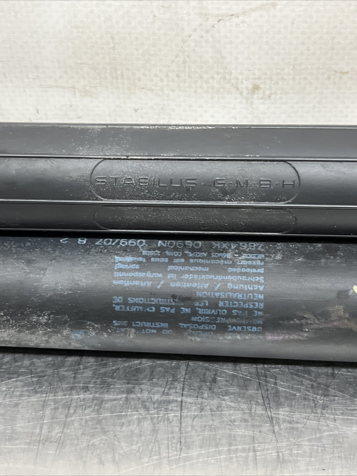 BMW E70 X5 3.0 D SPORT 2006-2011 TAILGATE GAS STRUT SET 7177283