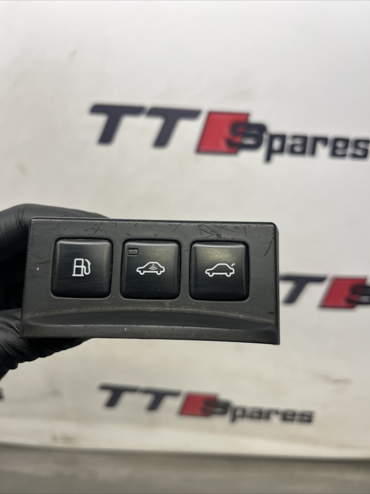 AUDI TT MK1 8N FUEL FLAP BOOT RELEASE SWITCHES WARRANTY 8n0962101