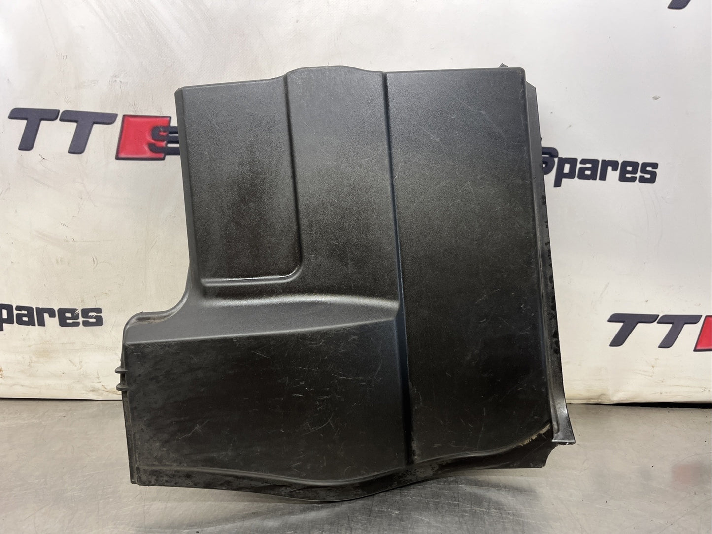 LAND ROVER DISCOVERY 3 ABS PUMP PLASTIC COVER DWN500022