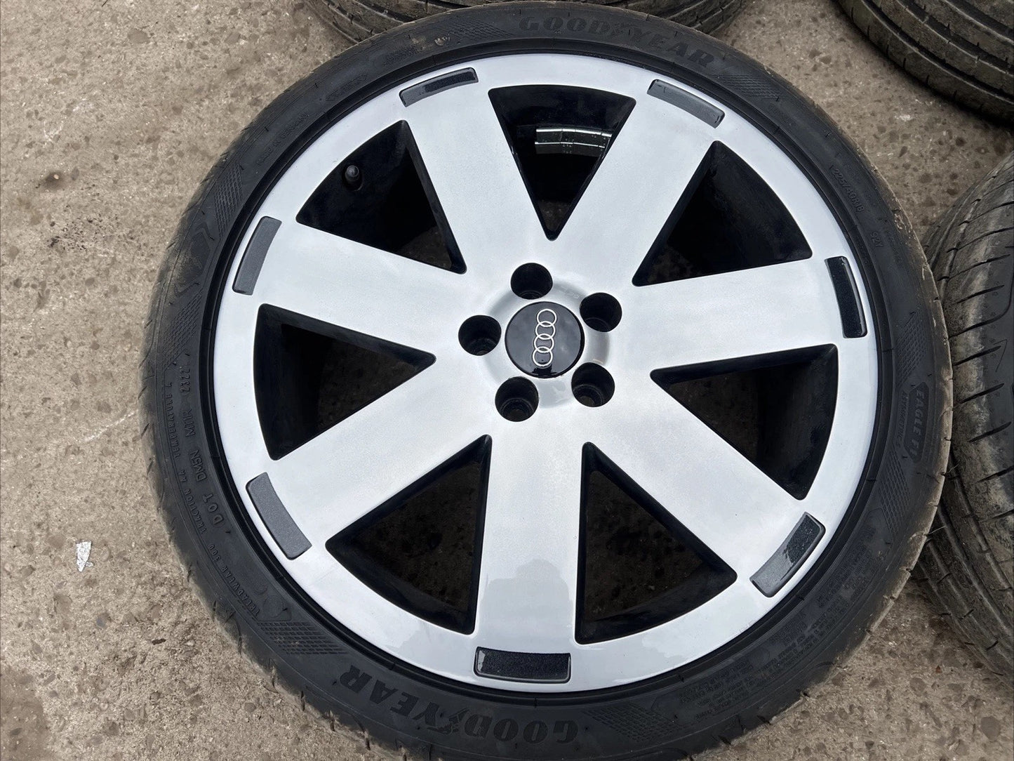 Audi TT MK1 2003 3.2 V6 5x100 18" Alloy Wheels & Tyres Set Grey TT61