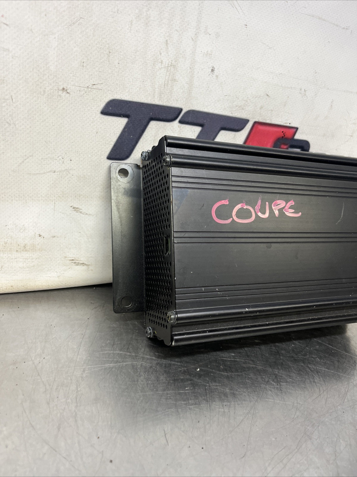 Audi TT 8N Mk1 Coupe Bose Stereo Radio Speaker Amplifier 8N8035223