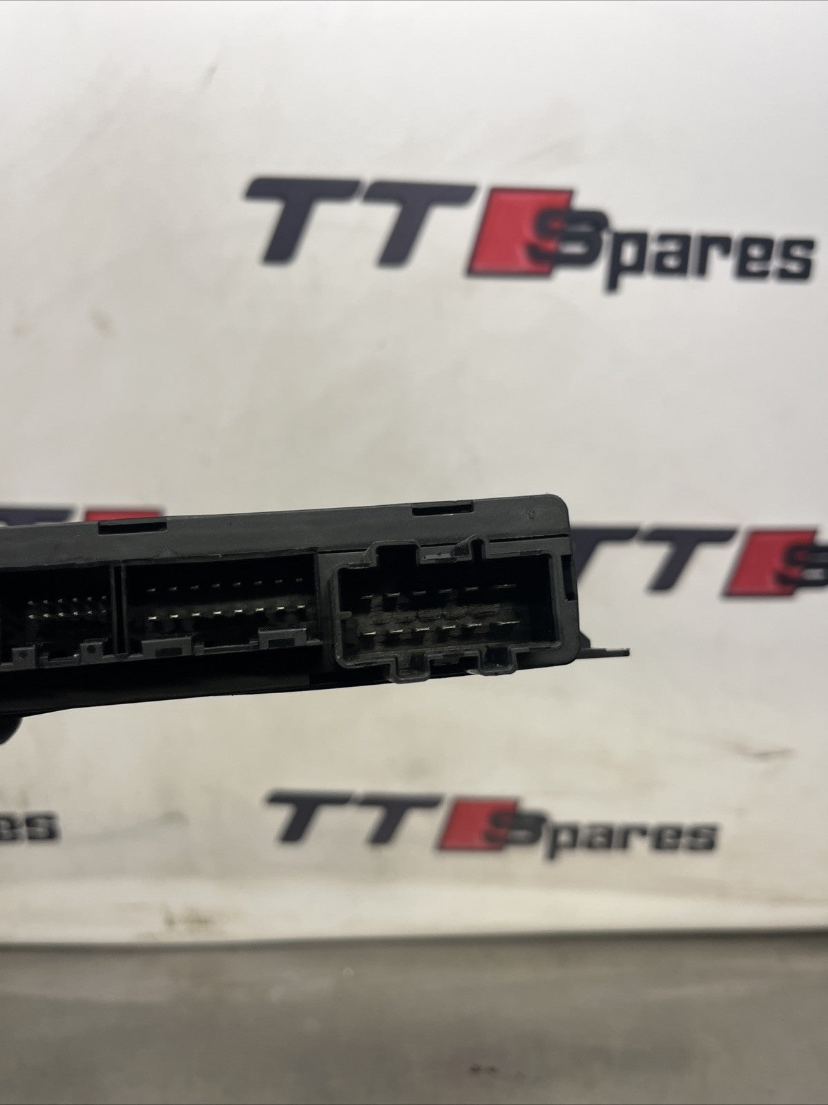 Audi TT MK1 8N QUATTRO CONVENIENCE CONTROL MODULE CCM ECU 8N8962267E