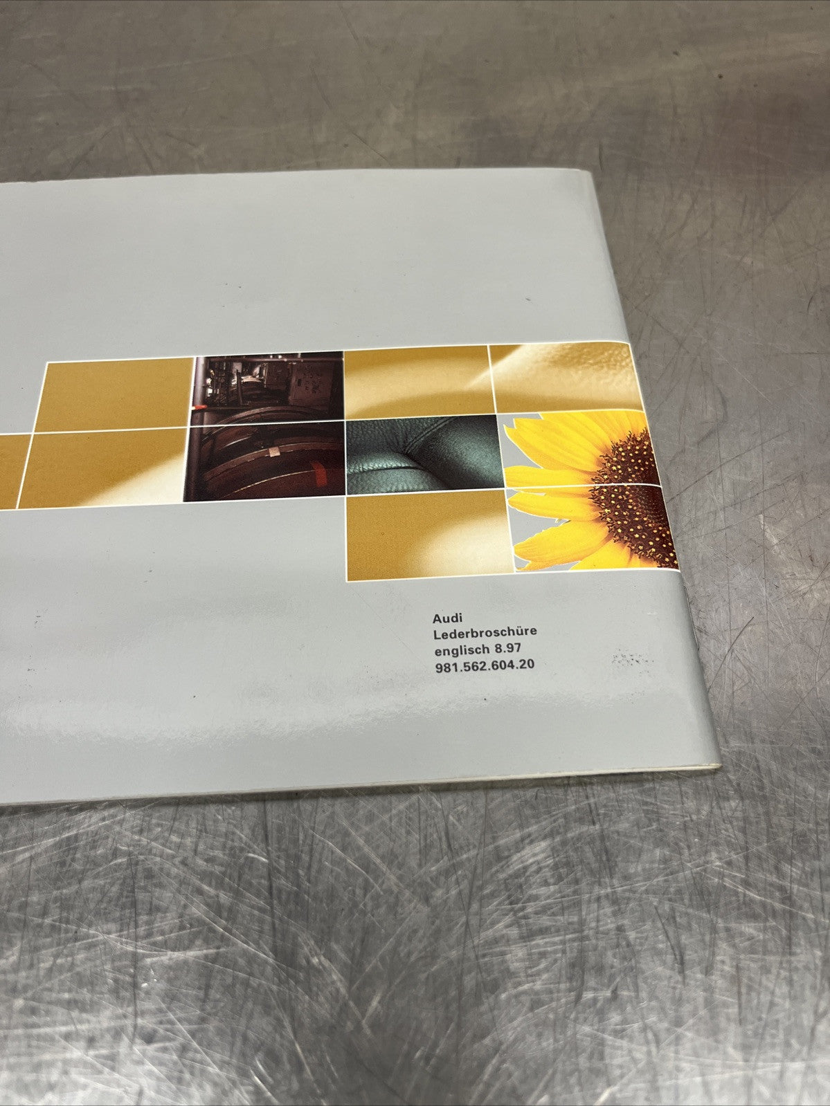 AUDI TT MK1 1998-2005 SERVICE BOOK “ LEATHER “
