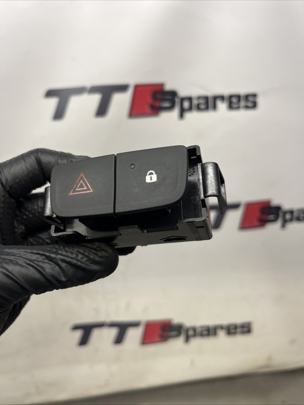 Vauxhall Vivaro 2700 Cdti Mk2 2014-2019 Hazard & Door Lock Switch