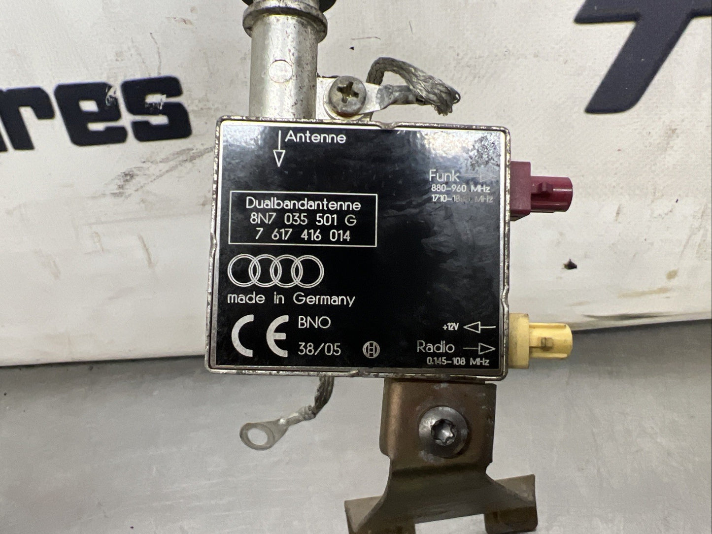 Audi TT MK1 CONVERTIBLE Aerial Antenna Amplifier SAT NAV 8N7035501G ARIEL