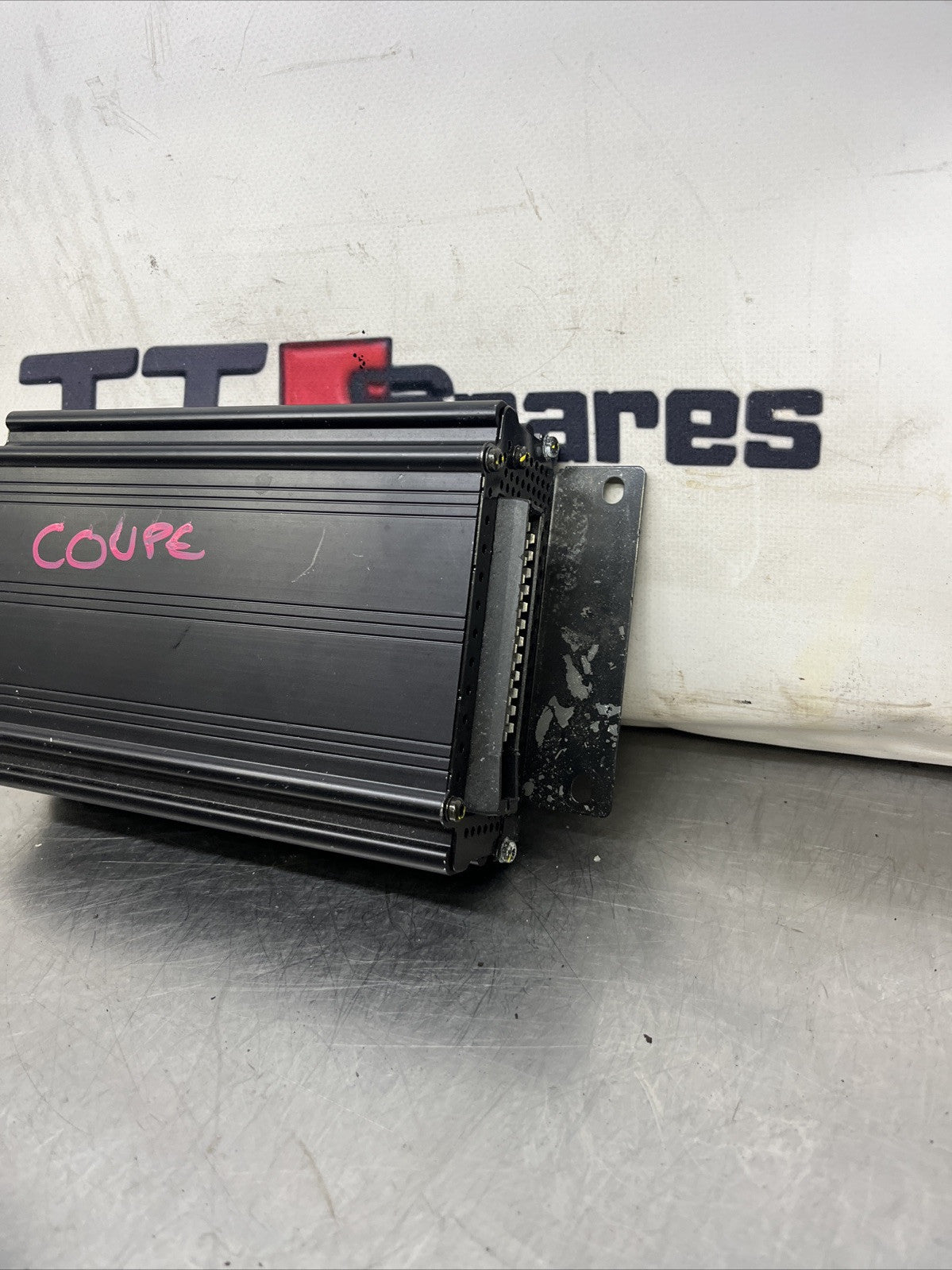 Audi TT 8N Mk1 Coupe Bose Stereo Radio Speaker Amplifier 8N8035223