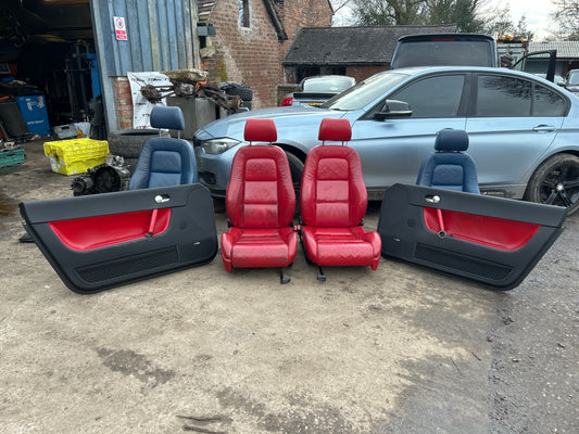 Audi TT MK1 Red front seats & Door cards