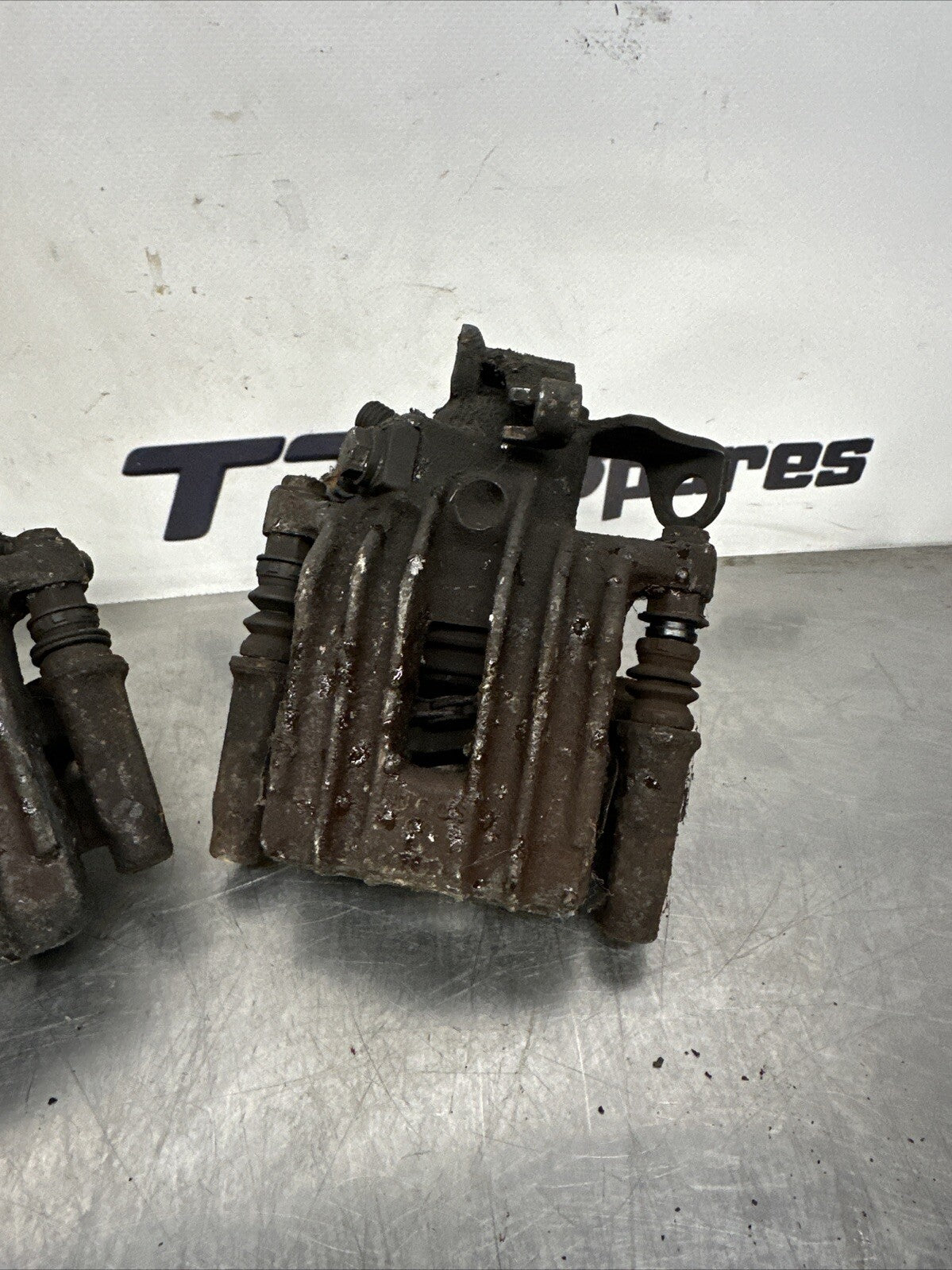 Audi TT Mk1 8N, 180 Pair of Rear Brake Calipers & Carriers - Used (0548)