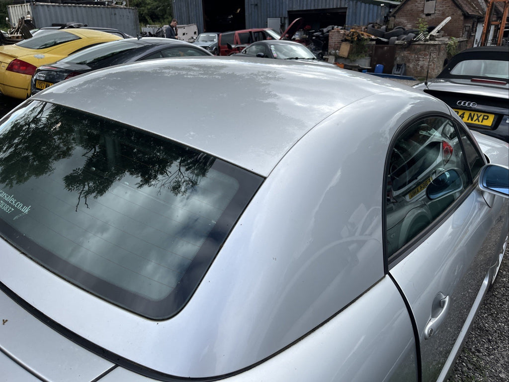 MK1 AUDI TT ROADSTER LY7W SILVER HARDTOP HARD TOP ROOF WITH HARDWEAR 8N 98-06