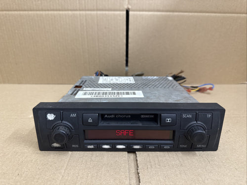 4B0035152C 2003 AUDI TT RADIO STEREO CASSETTE PLAYER HEAD UNIT With Code
