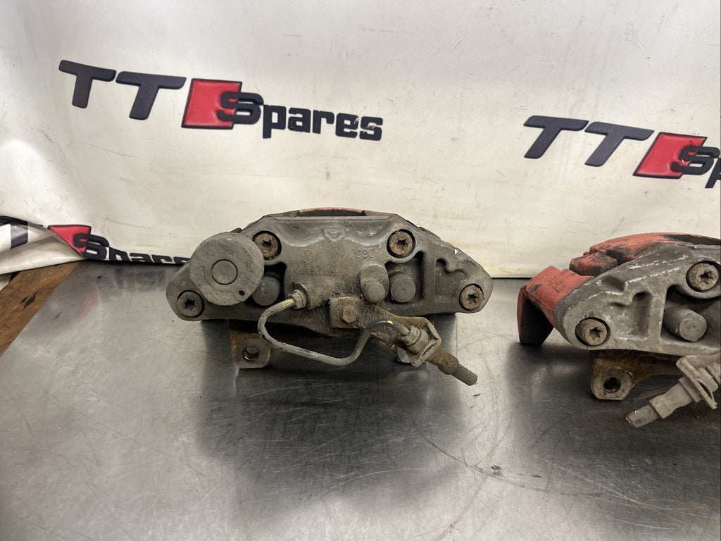 AUDI TT MK2 8J 3.2 V6 Front Brake Calipers AND Carriers A3 8P