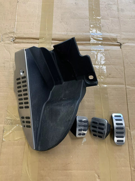 AUDI TT MK1 FOOTREST  With Pedal Covers 1998-2006 8N QUATTRO *genuine
