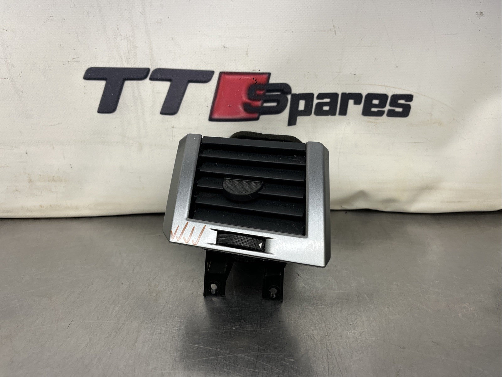 Range Rover L320 Air Vent Dashboard BD500190XXX SPORT 2.7 2007