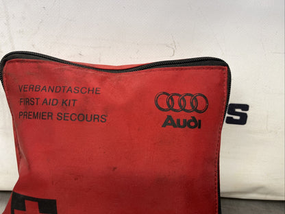 Audi Q7  First Aid Kit With Full Stuff Inside (8P0860282A)
