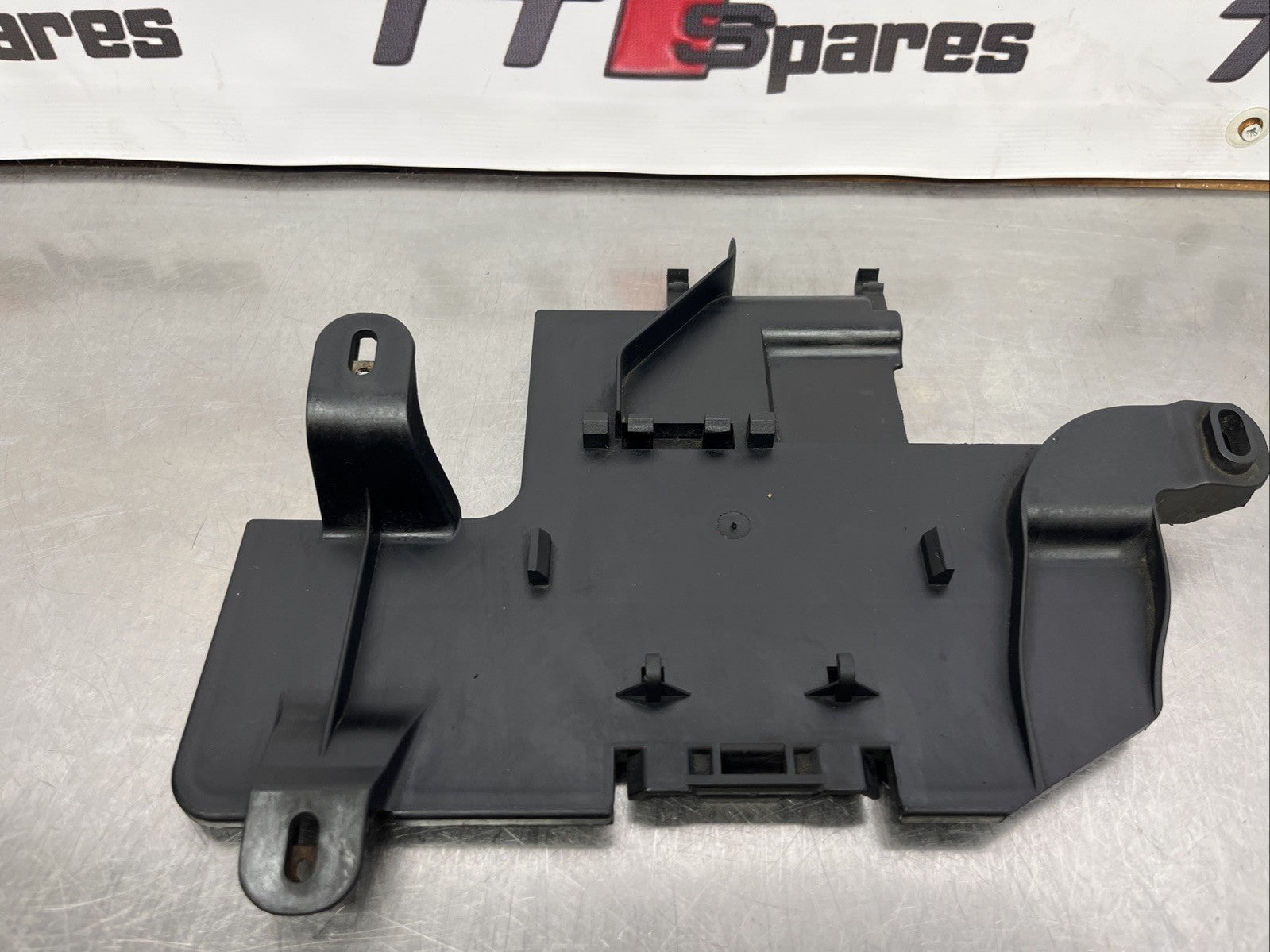 OEM Audi TT Mk1 Battery Fuse Holder Tray Cover Battery 8N0 937 557*COUPE MINT!
