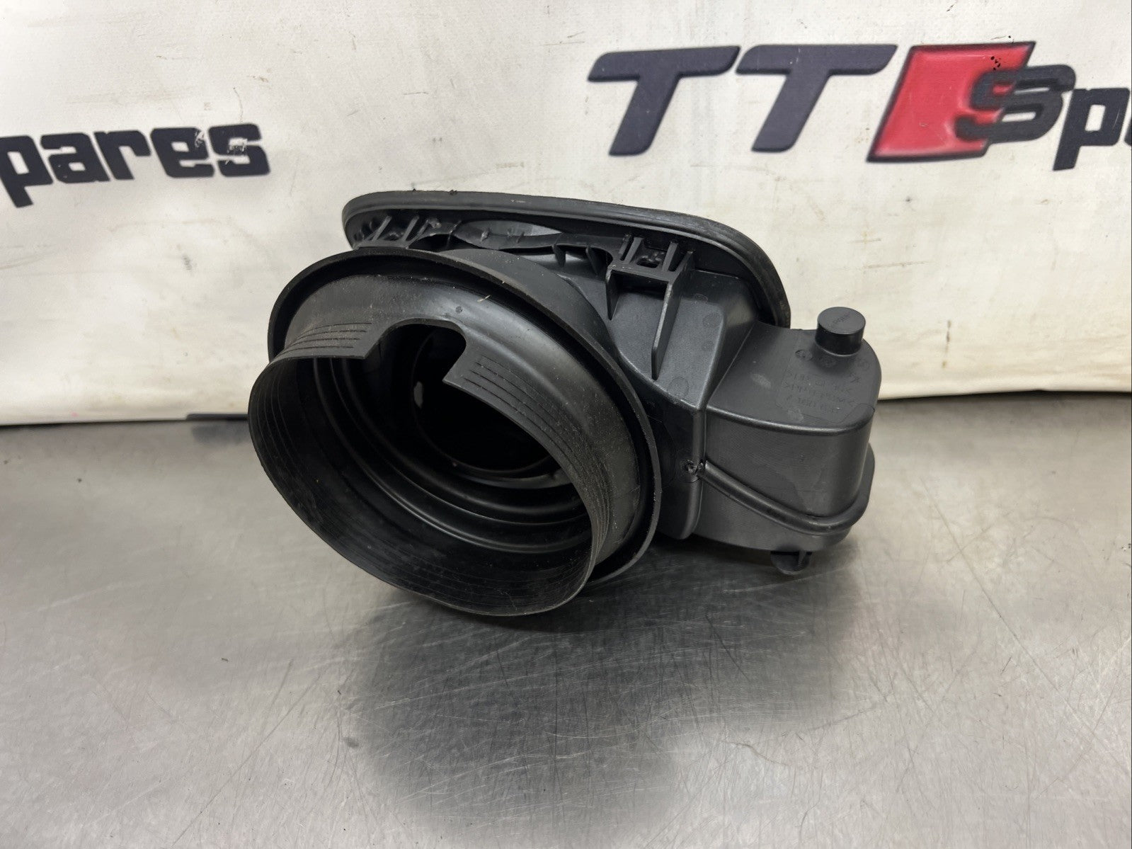 BMW X5 E70 2009 FUEL DOOR COVER IN SPACE GREY 