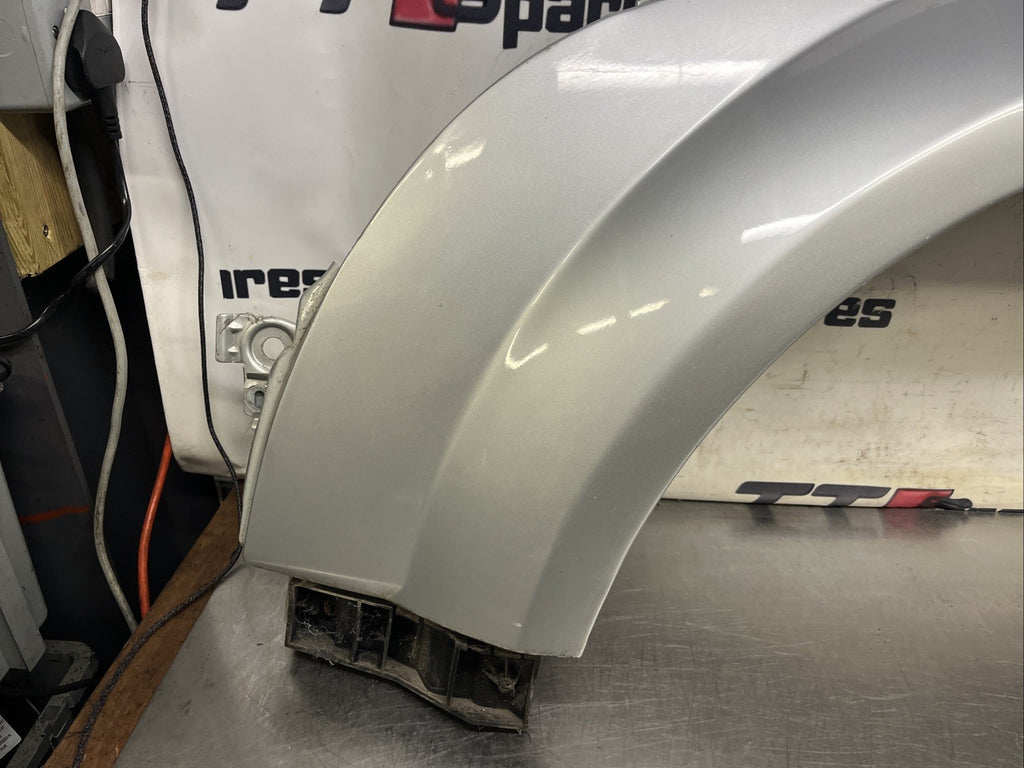 AUDI TT MK1 8N 98-06 OFF LEFT SIDE FRONT WING FENDER QUATER PANEL SILVER LY7W