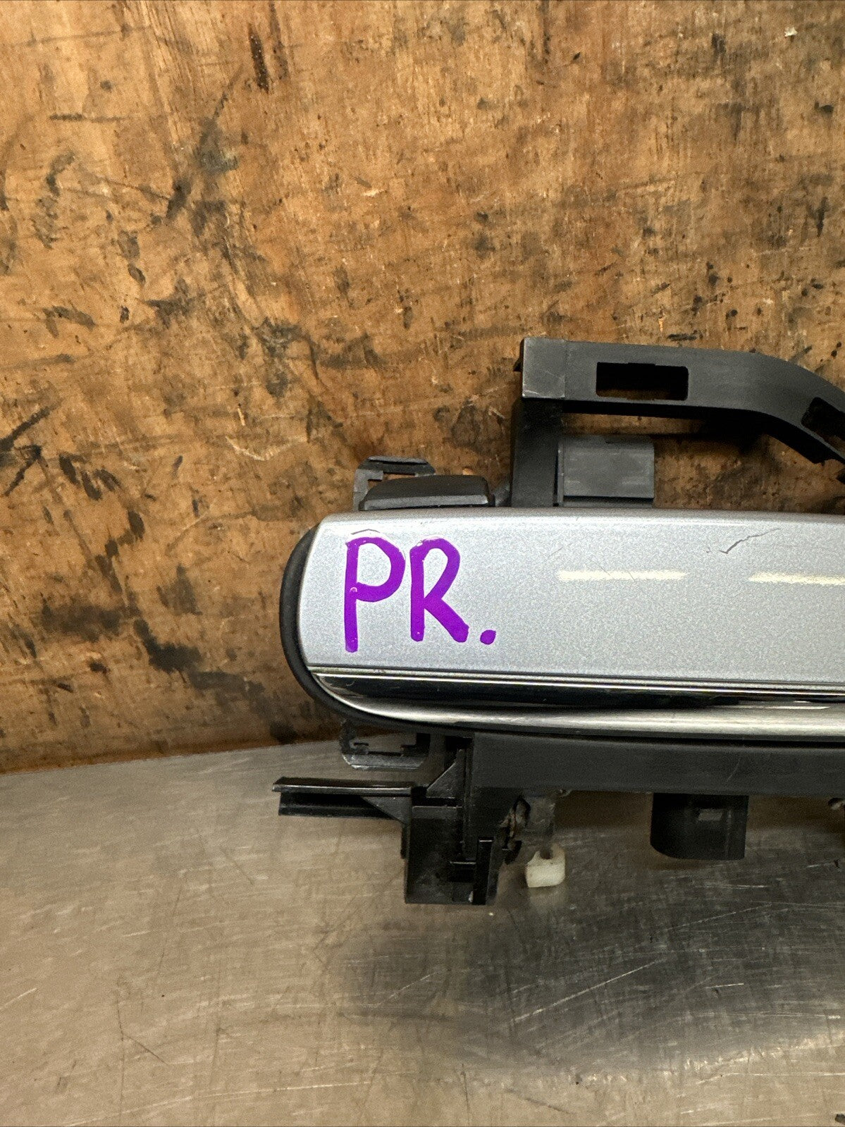 4F0837885 AUDI S6 C6 2010 EXTERIOR DOOR HANDLE REAR LEFT PASSENGER SIDE SILVER