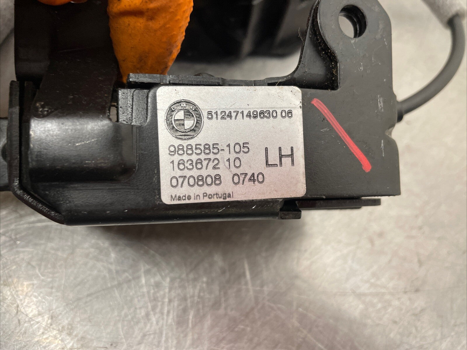 2010-2013 BMW X5 Bootlid/Tailgate Lock 975827-104