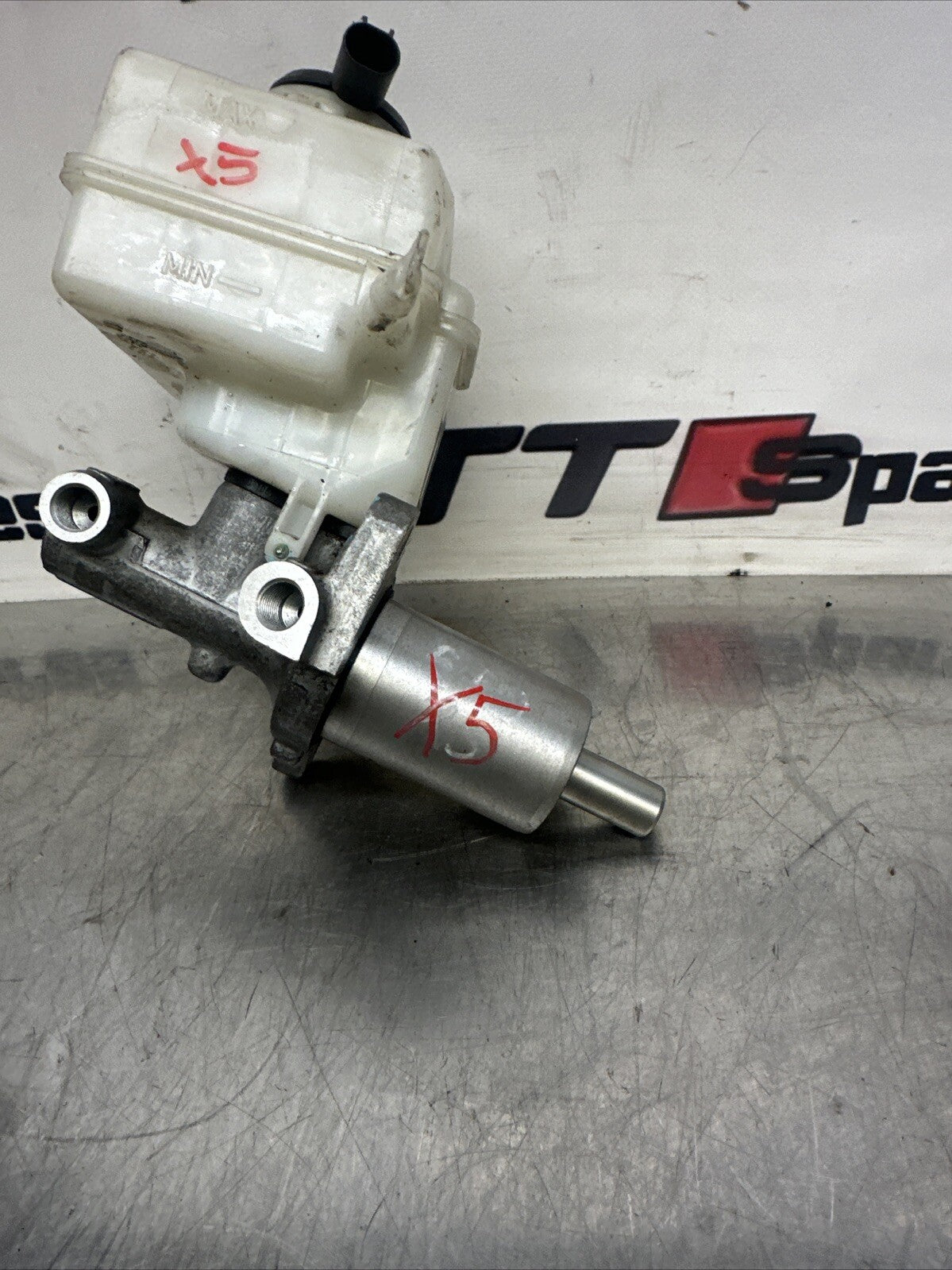 BMW X5 BRAKE MASTER CYLINDER & BOTTLE 3.0 D DIESEL 6771718 E70 2007