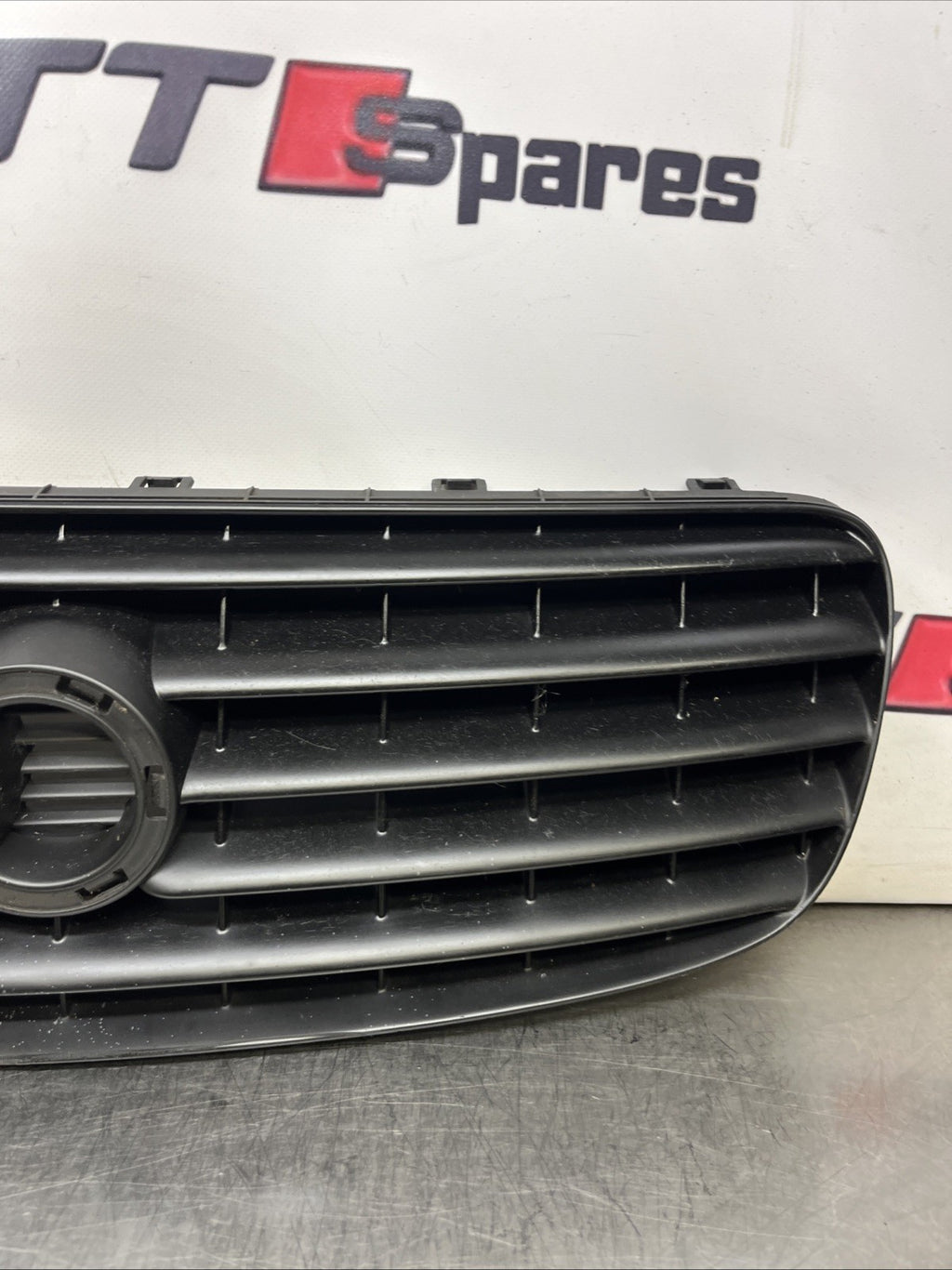 Genuine Audi TT Mk1 8N 99-06 Quattro Badge 5 slat Grille bumper