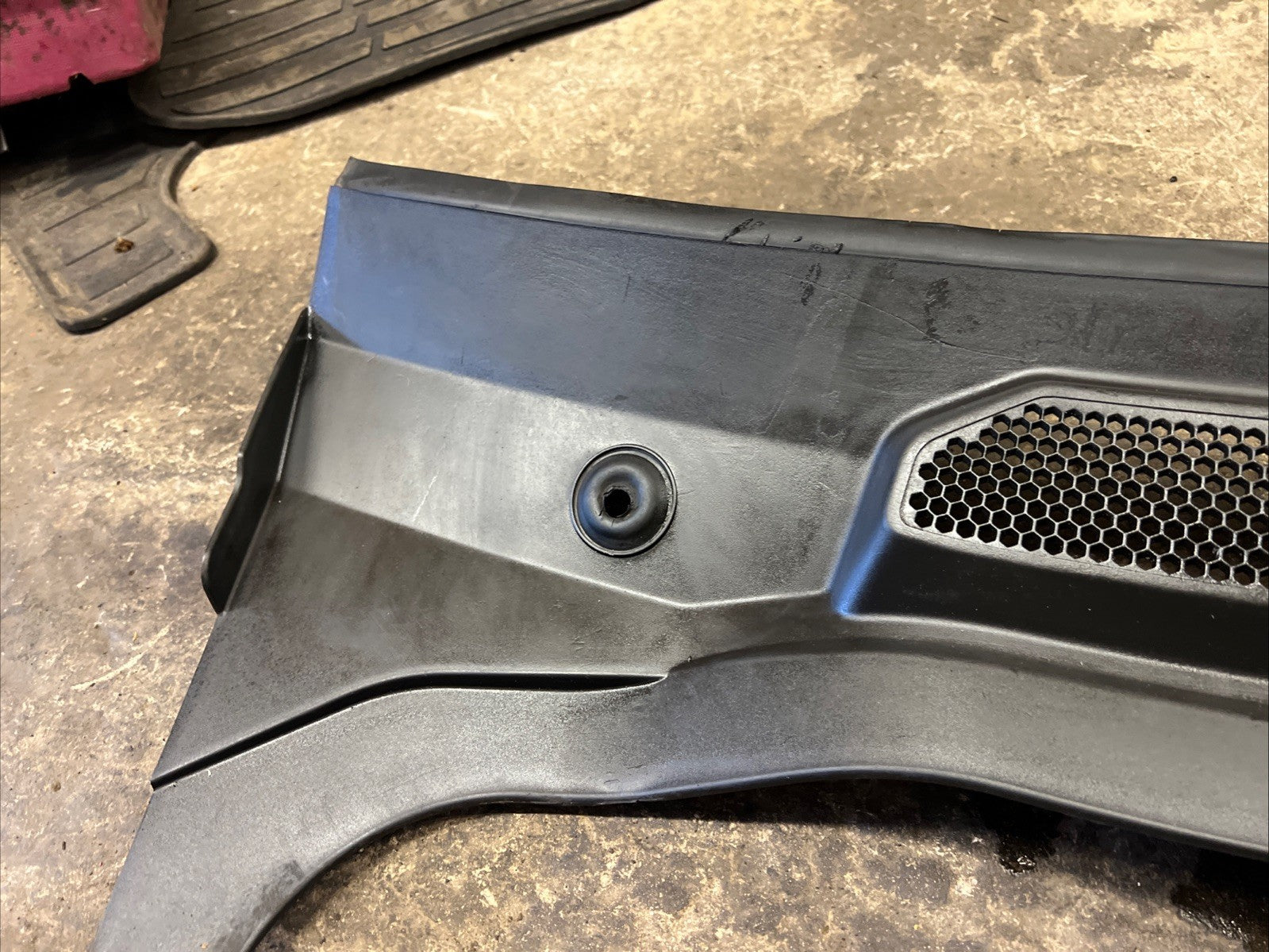 Discovery 3 Scuttle Panel JAG500012 Front Windscreen Trim Land Rover
