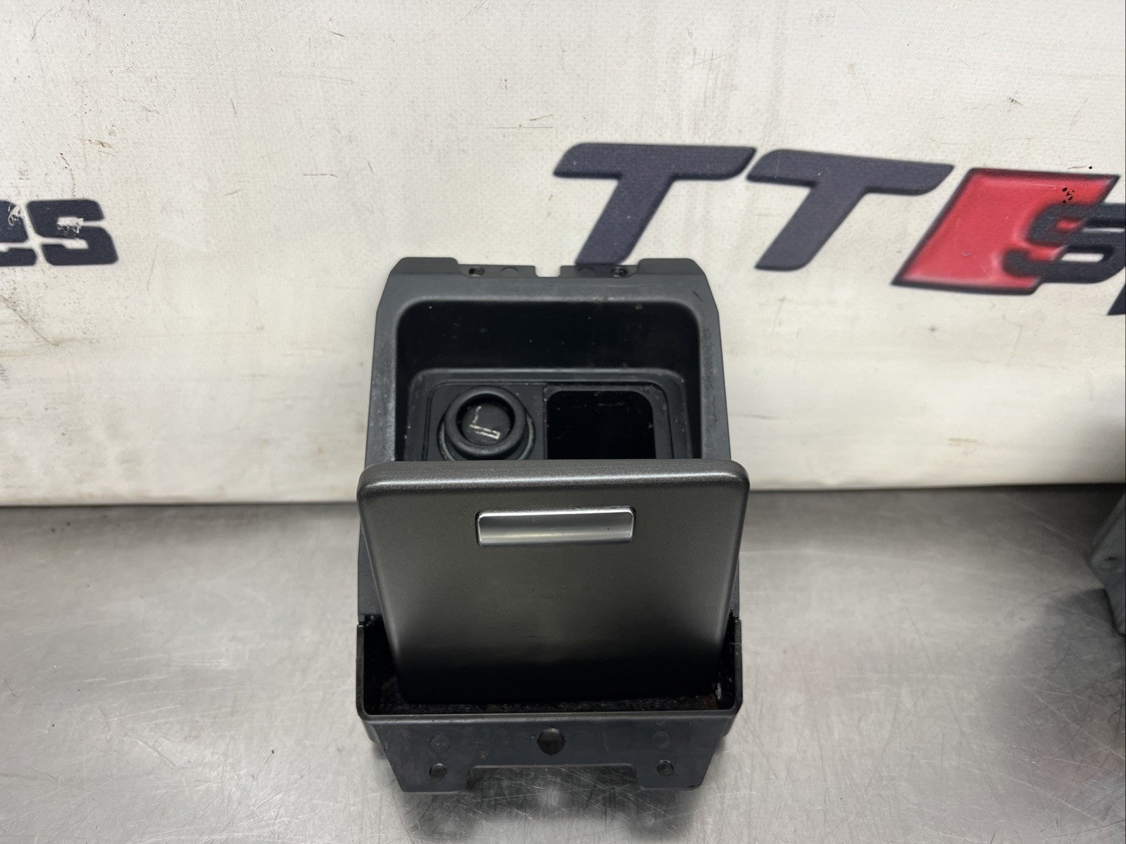 Range Rover L322 Centre Console Ashtray 12V Outlet FKH500110 2006 to 2009