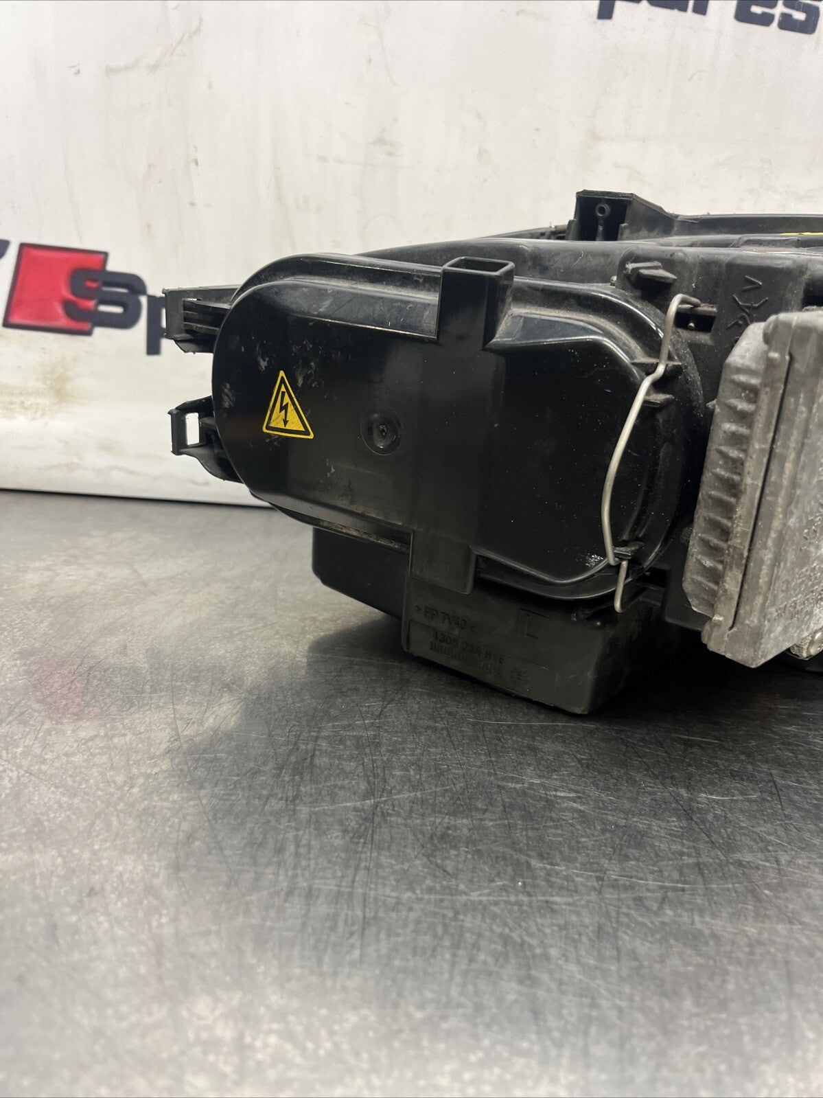 Audi mk1 TT 8N0941003BN N/S Front Xenon Headlight DAMAGED
