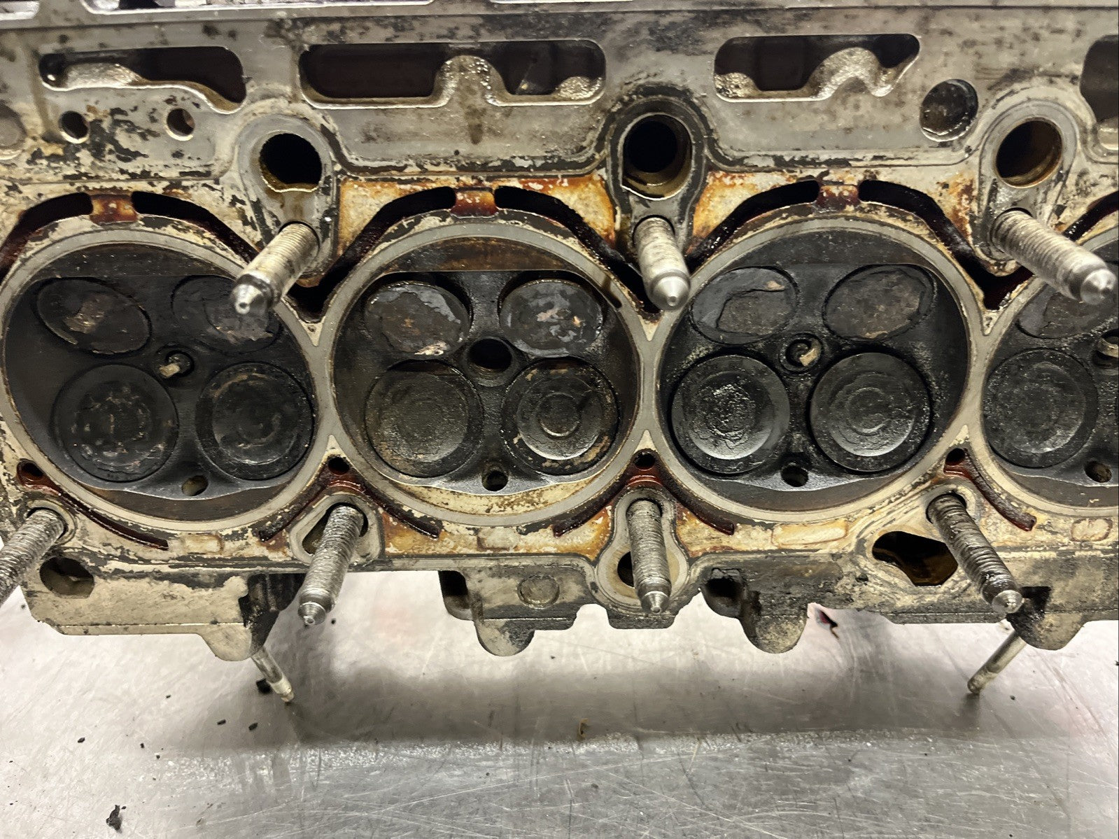 2.0 TFSI BWA cylinder head 06F103373 With Cams Complete