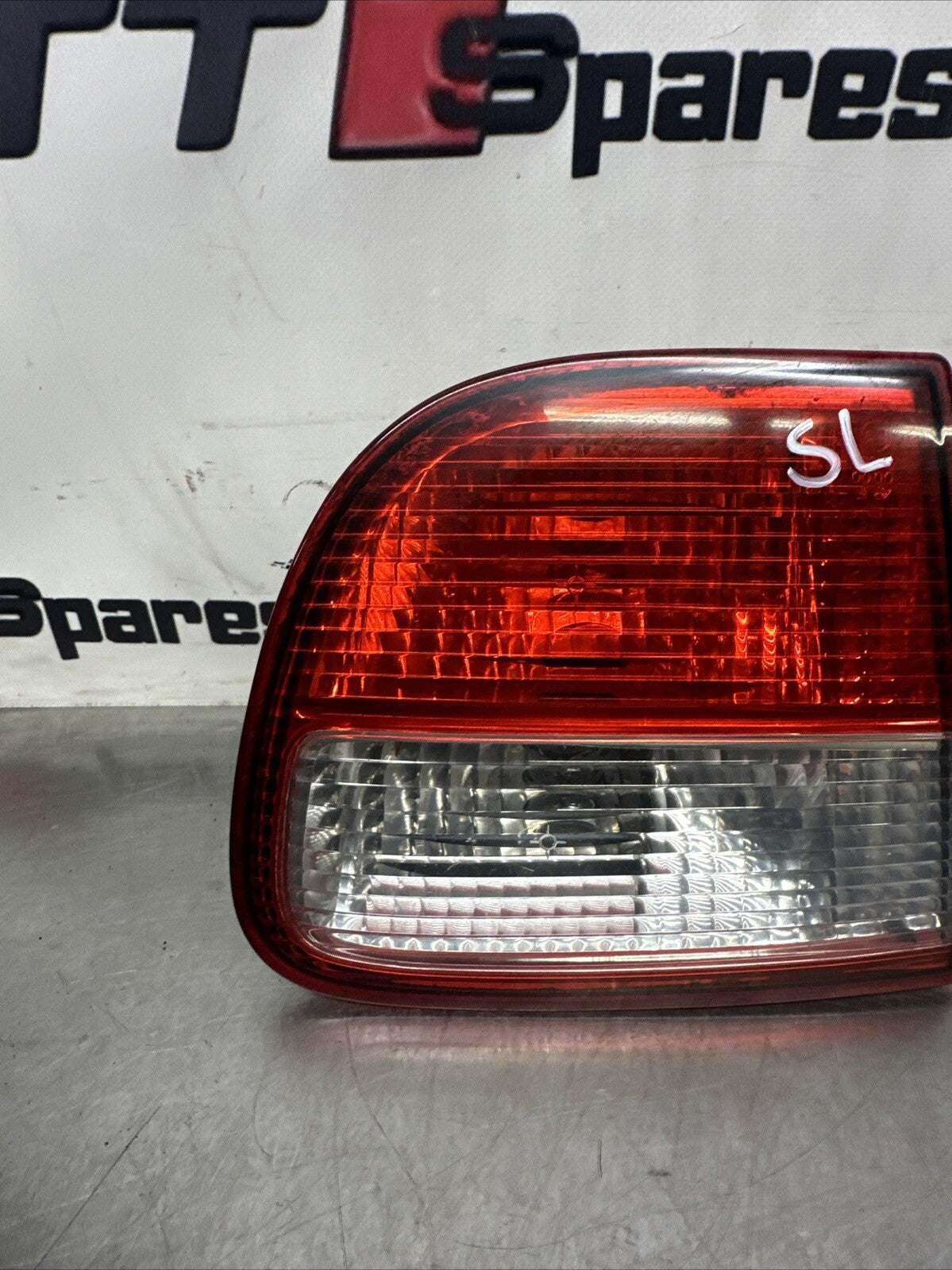 1M6945091B 1999-2005 SEAT LEON MK1 1M NEARSIDE PASSENGER LEFT INNER TAIL LIGHT 