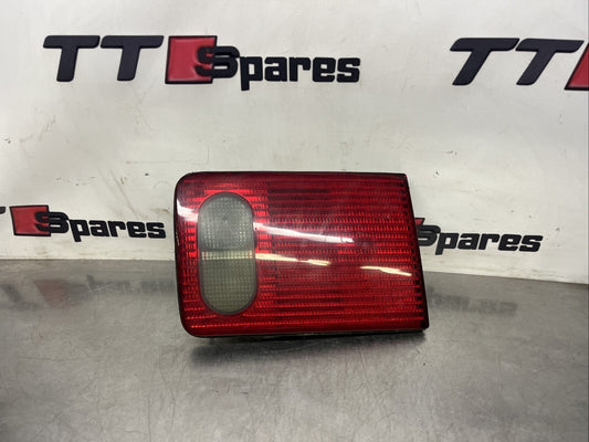 AUDI A8 1994-2003 LEFT REAR INNER BRAKE LIGHT LAMP 4D0945093G 4D0 945 093 G