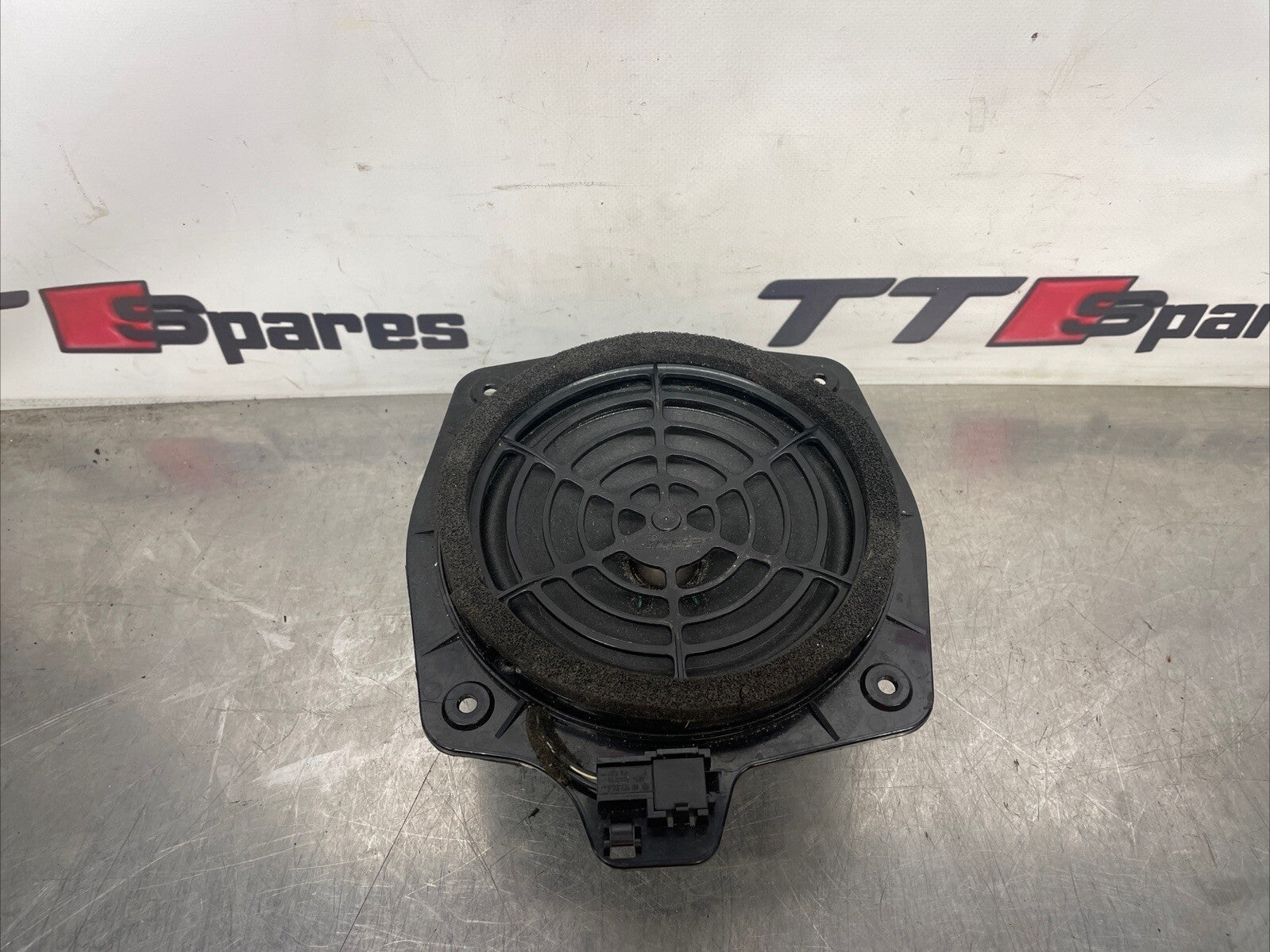 2014 AUDI TT BLACK EDITION DRIVER SIDE REAR DOOR BOOSE SPEAKER 8H0035411B
