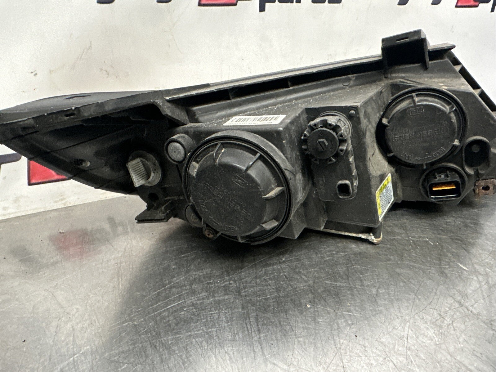 92101-2P150KIA SORENTO HEADLIGHT FRONT LEFT PASSNEGER SIDE XENON  MK2 2009- 2014