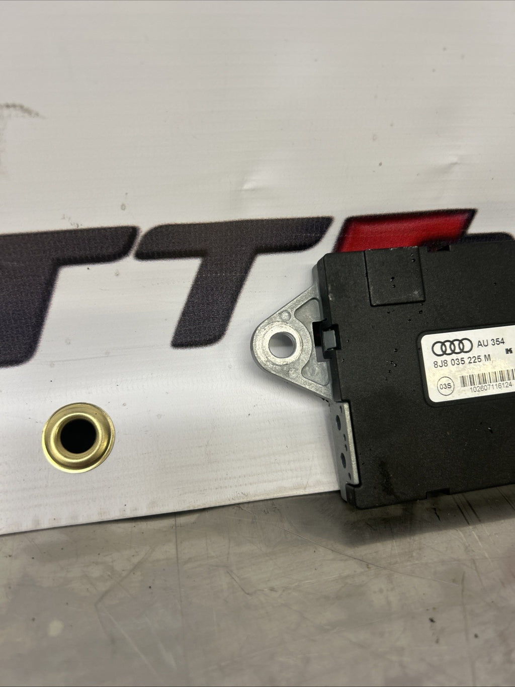 2008 AUDI TT 8J MK2 ANTENNA AERIAL AMPLIFIER MODULE UNIT 8J8035225M