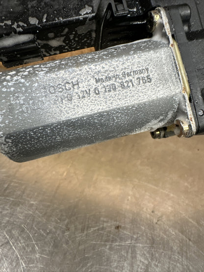 VOLKSWAGEN GOLF MK4 1999 GENUINE WINDOW MOTOR FRONT LEFT PASSENGERS 5DR BOSCH