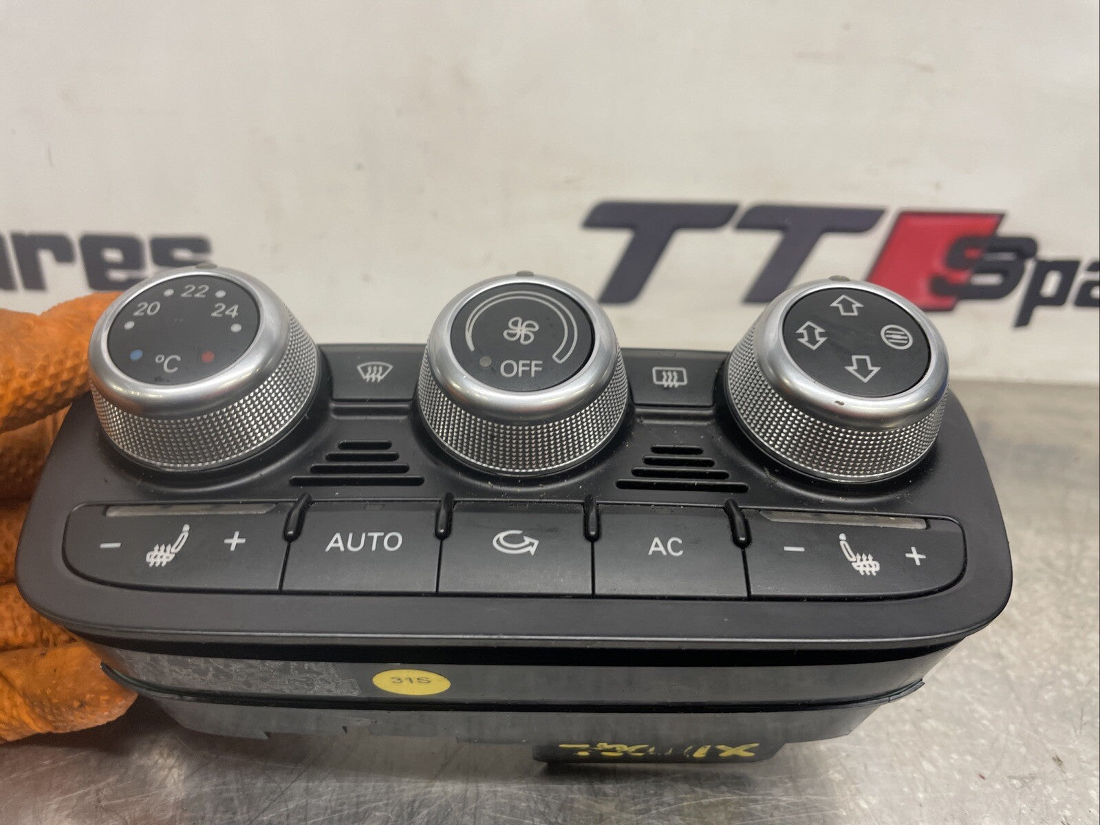 AUDI TTS TTRS 8J MK2 AIRCON HEATER CONTROL HEATED SEATS SWITCH PANEL 8J0820043B