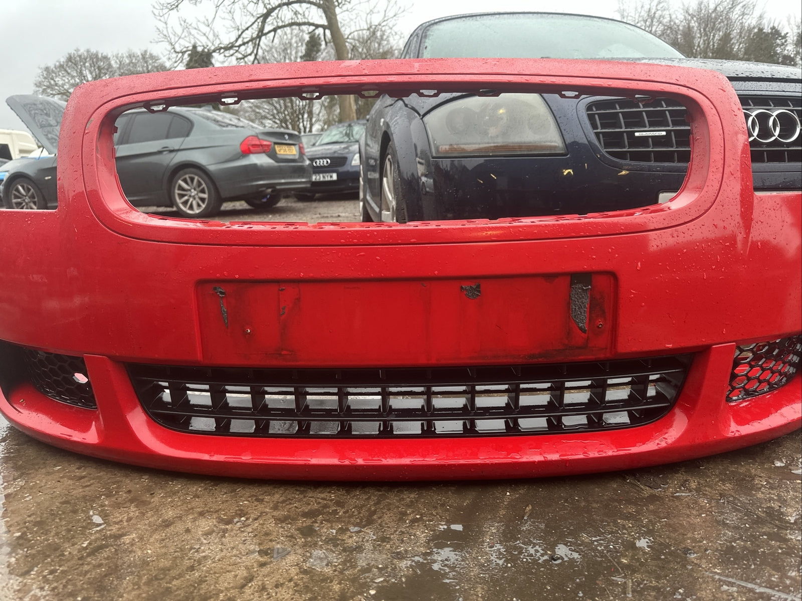 AUDI TT 8n mk1 3.2 V6 COMPLETE FRONT BUMPER + LOWER GRILLS WASHER JETS RED