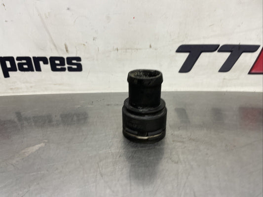 Audi Q5 8R Coolant Pipe Hose Radiator Quick Connector Genuine 3B0122291C