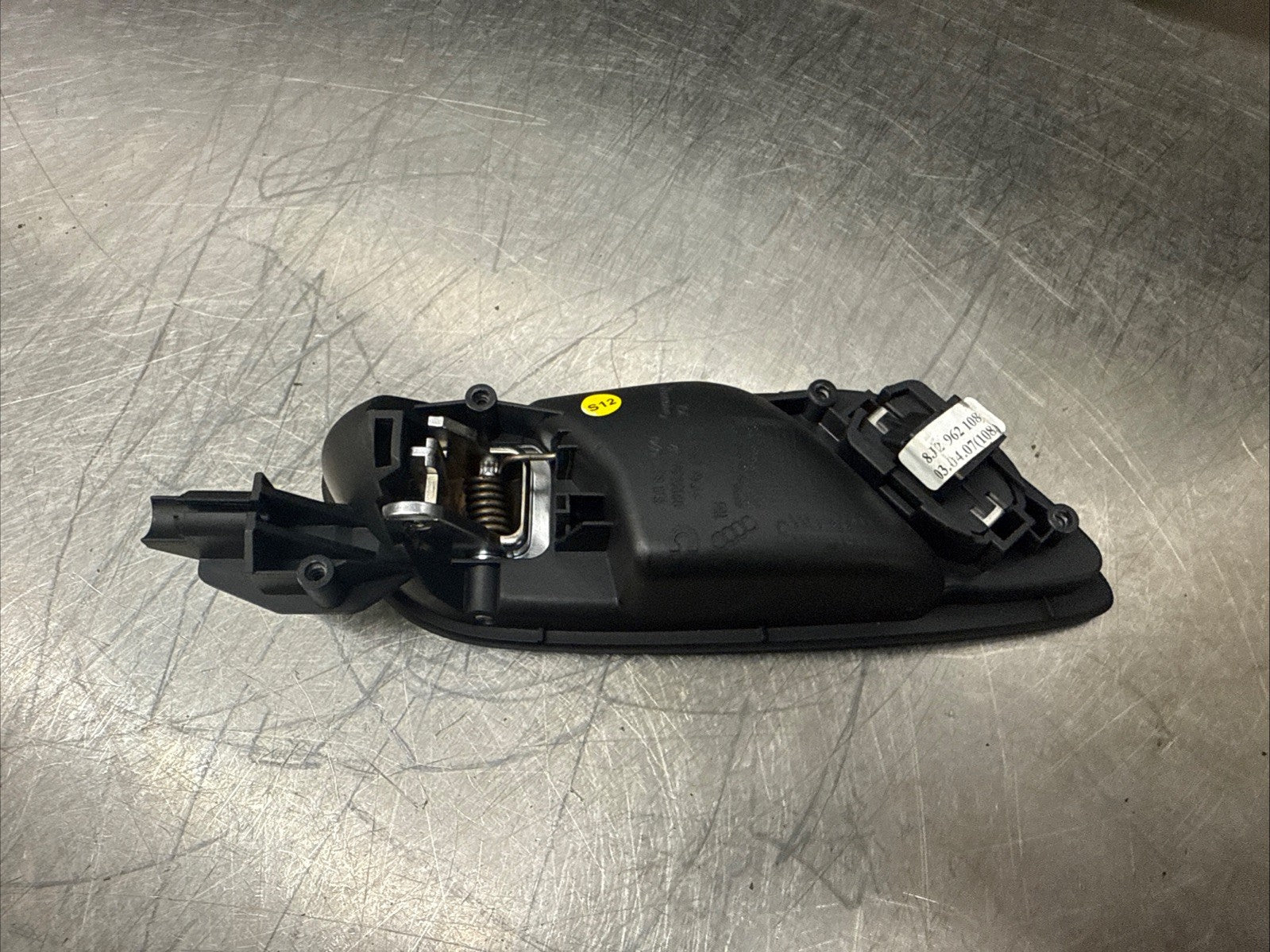 AUDI TT MK2 8J FRONT RIGHT DRIVER OFFSIDE INTERIOR DOOR HANDLE 8J1837020