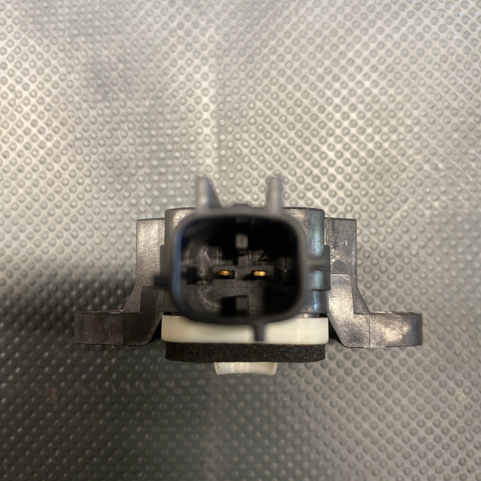AUDI A4 B7 AIRBAG CRASH IMPACT SENSOR 8P0955557