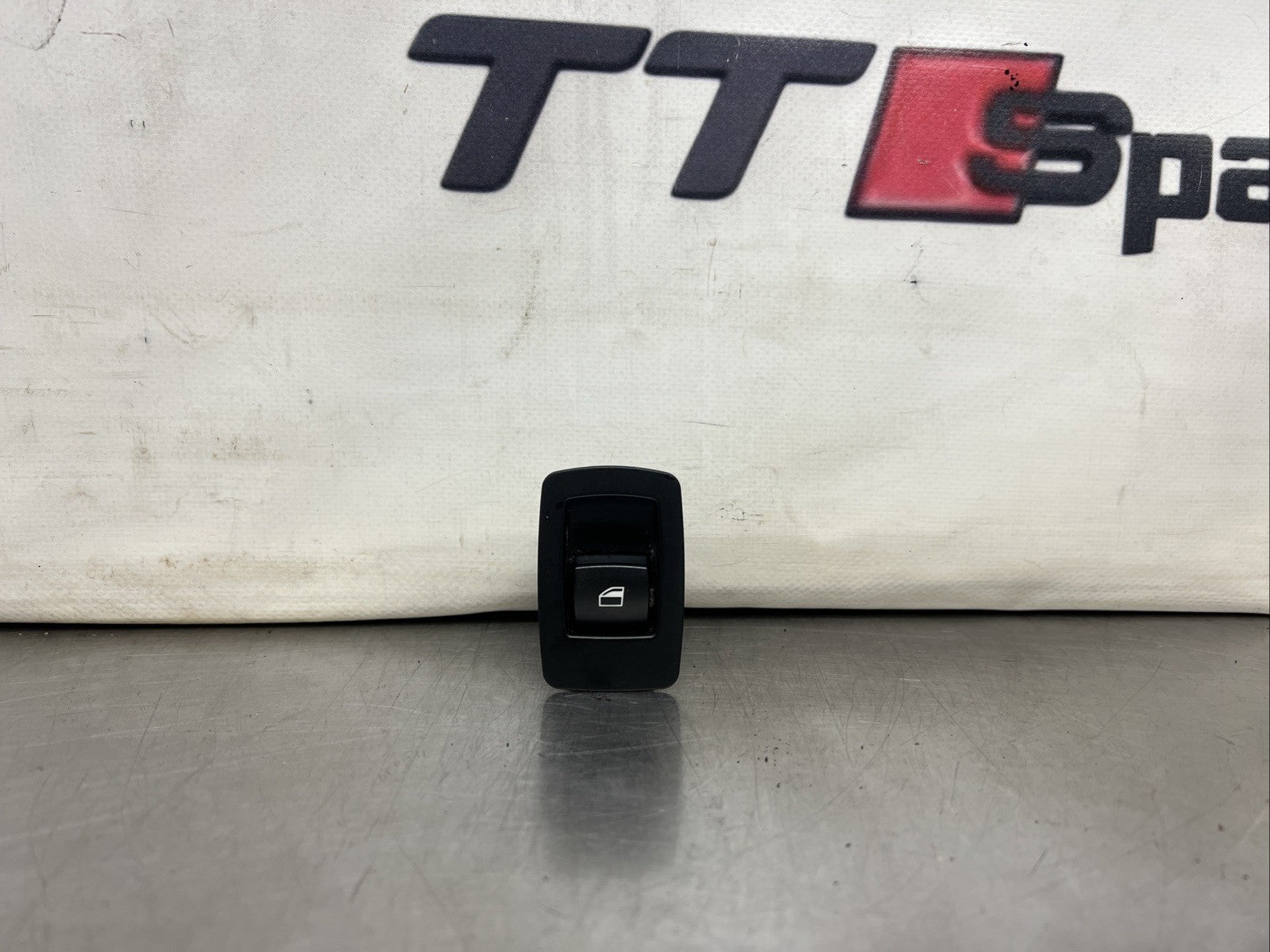 BMW 1 3 X5 X6 Z4 Series E70 E71 E87 E89 E90 E91 E92 Switch Window Lifter