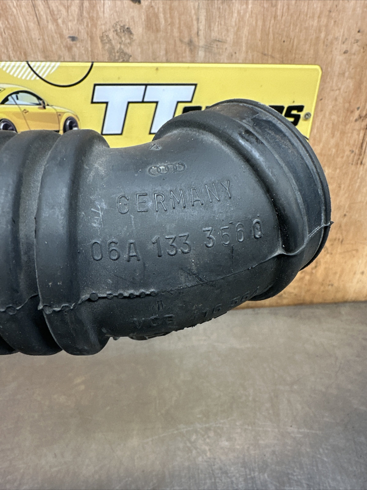Audi TT Mk1 Quattro 1.8 Petrol Turbo Air Intake Pipe 06A133356H