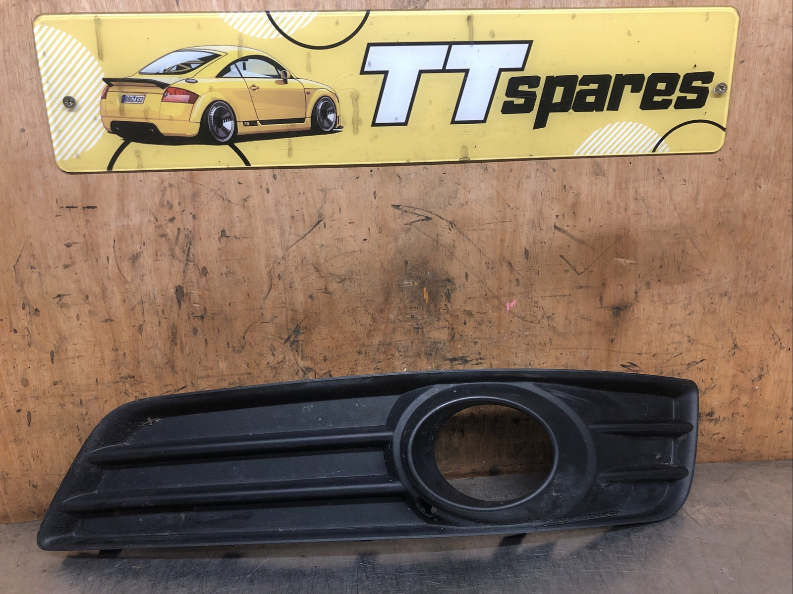 AUDI A3 8P 2008-2012 LOWER GRILLE 8P0807681H - PASSENGER SIDE