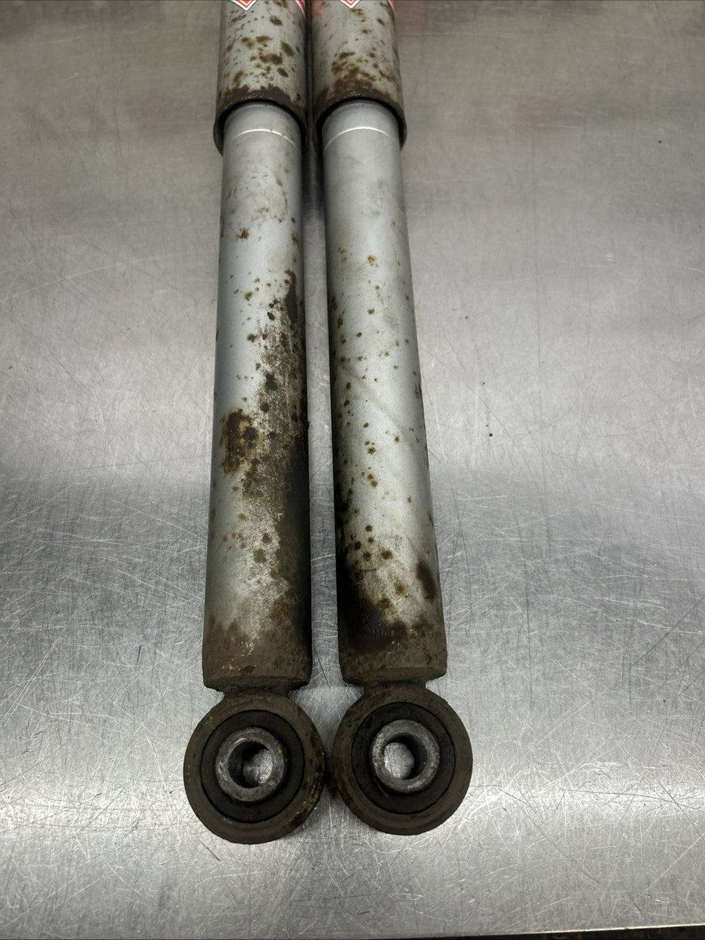 2 X AUDI TT (8N3) 1.8 T QUATTRO 1998-2006 REAR SHOCK ABSORBERS KYB SHOCKERS PAIR