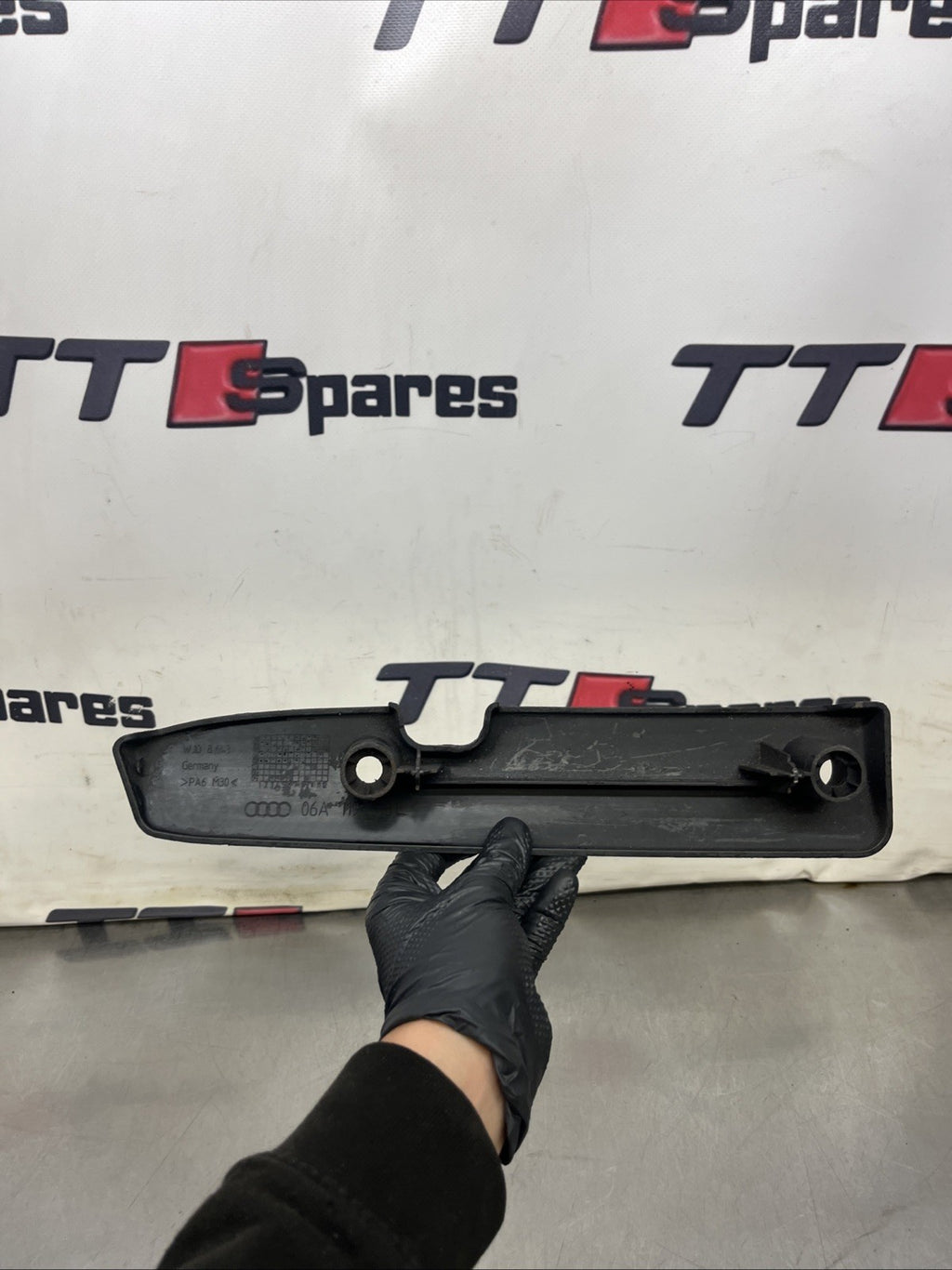 Audi TT Mk1 8N 1998-2006 BAM 225 Inlet Manifold Cover Trim 06A119518L
