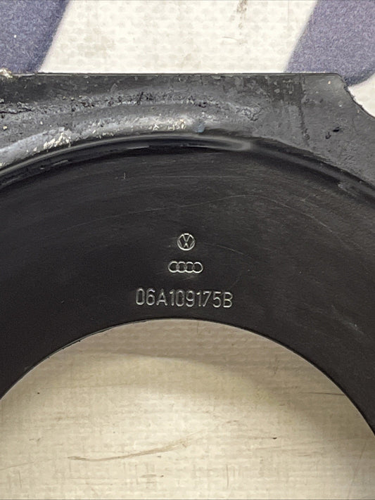 Audi TT 8N Mk1 Lower Cam Belt Crankshaft Pulley Cover 06A109175B