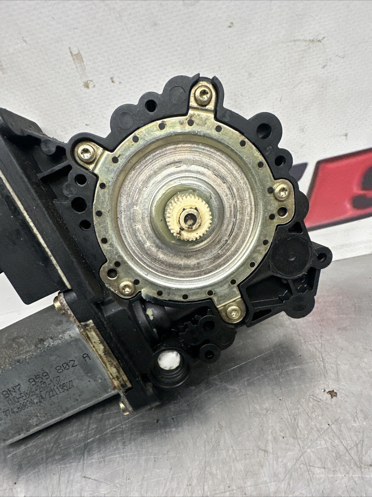 Audi TT MK1 8N Roadster Right Drivers Offside Electric Window Motor 8N7959802A