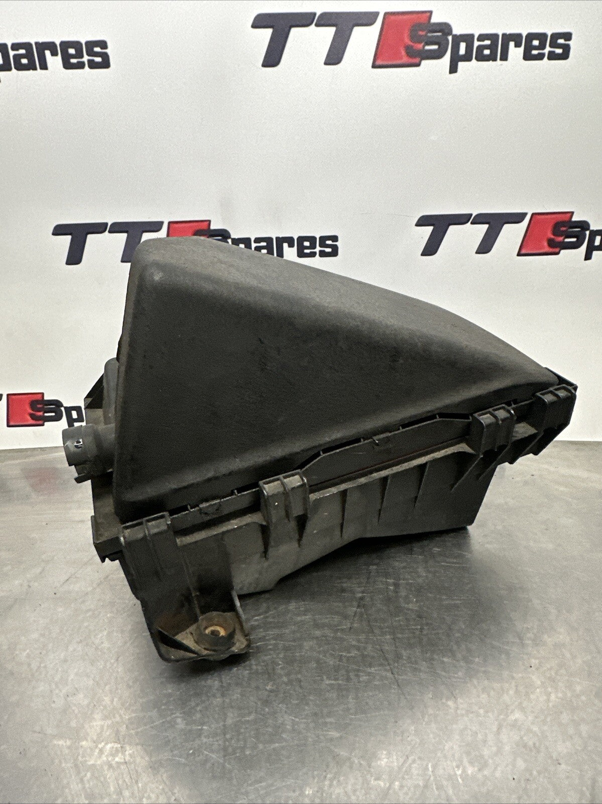 Audi TT Mk1 8N - 180 Airbox Air Box 1J0129620C  - Used (0154)