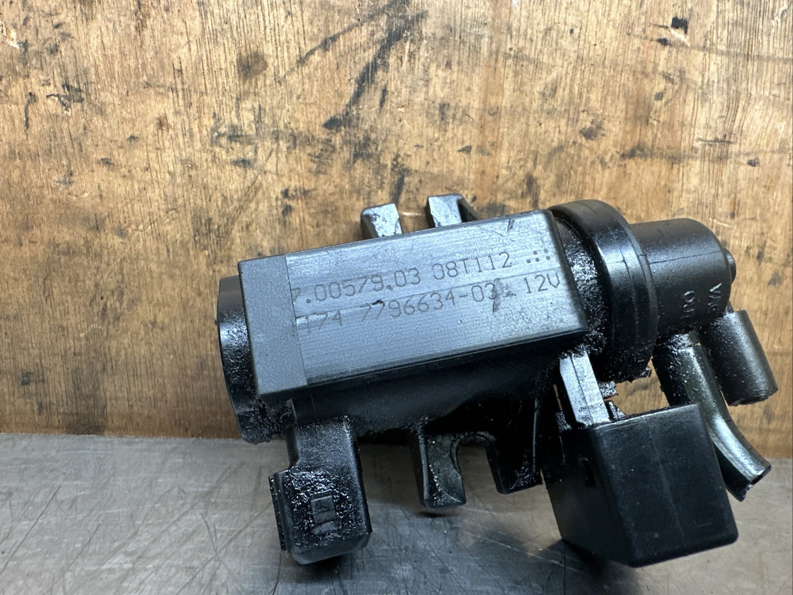 bmw 174 7796634 03 pressure converter Valve